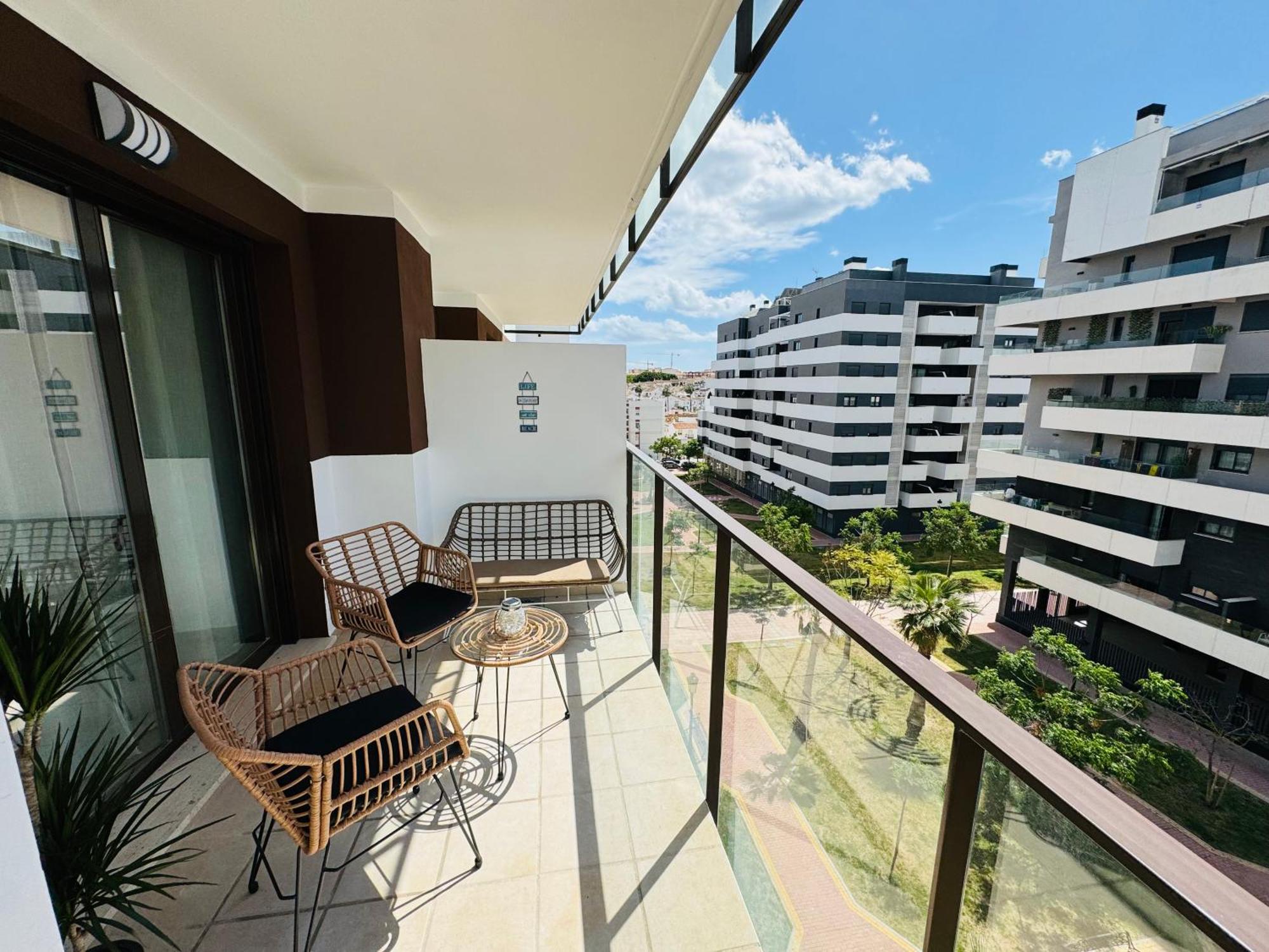 Apartamento Parking Privado! Sol Y Mar Tu Hogar En La Costa Estepona Exterior foto