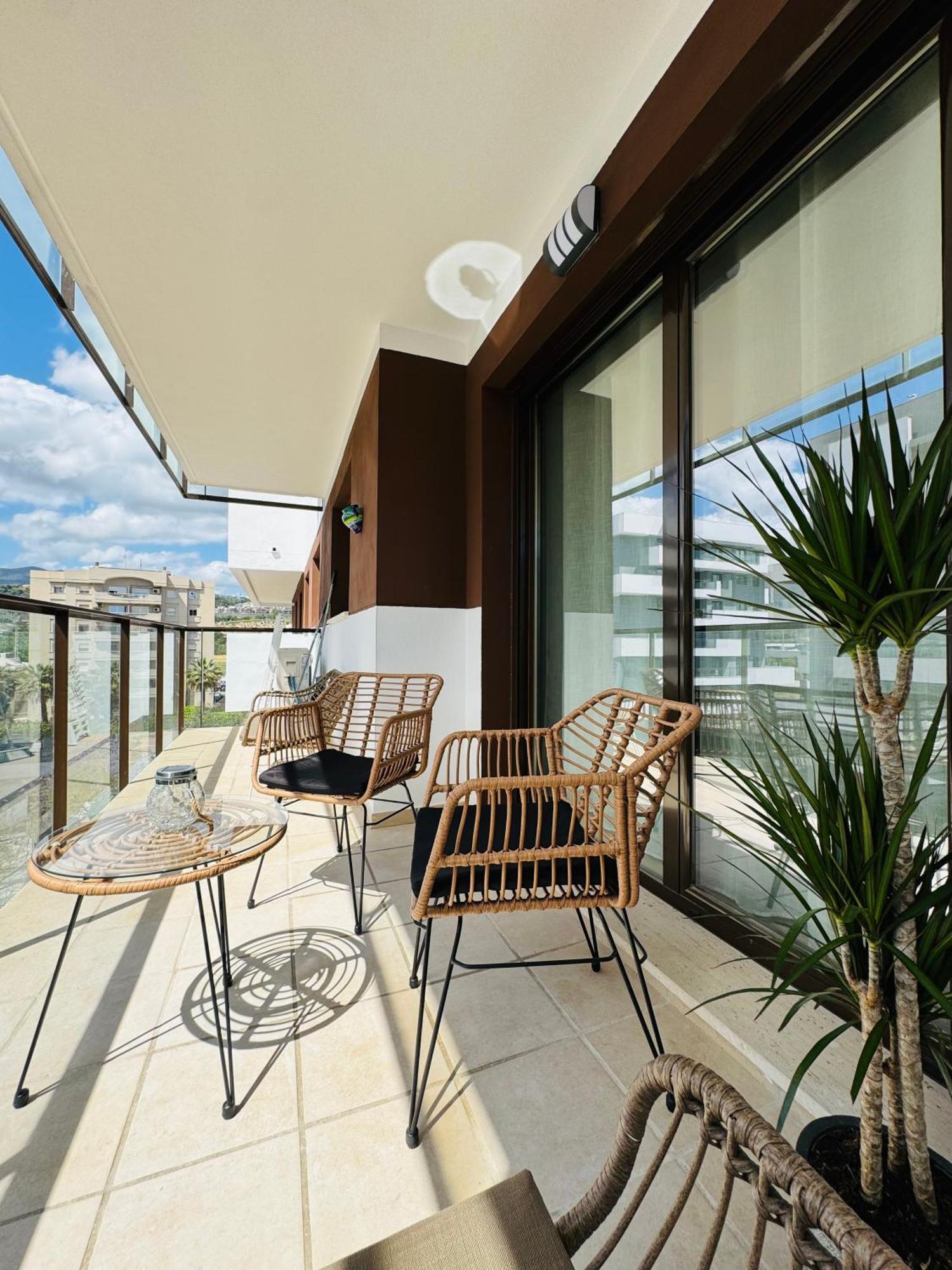 Apartamento Parking Privado! Sol Y Mar Tu Hogar En La Costa Estepona Exterior foto